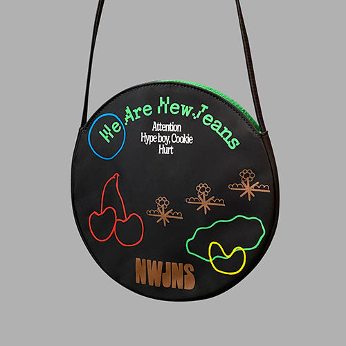 NewJeans (뉴진스) 1ST EP ALBUM - [New Jeans] (BAG ver. <LIMITED>)