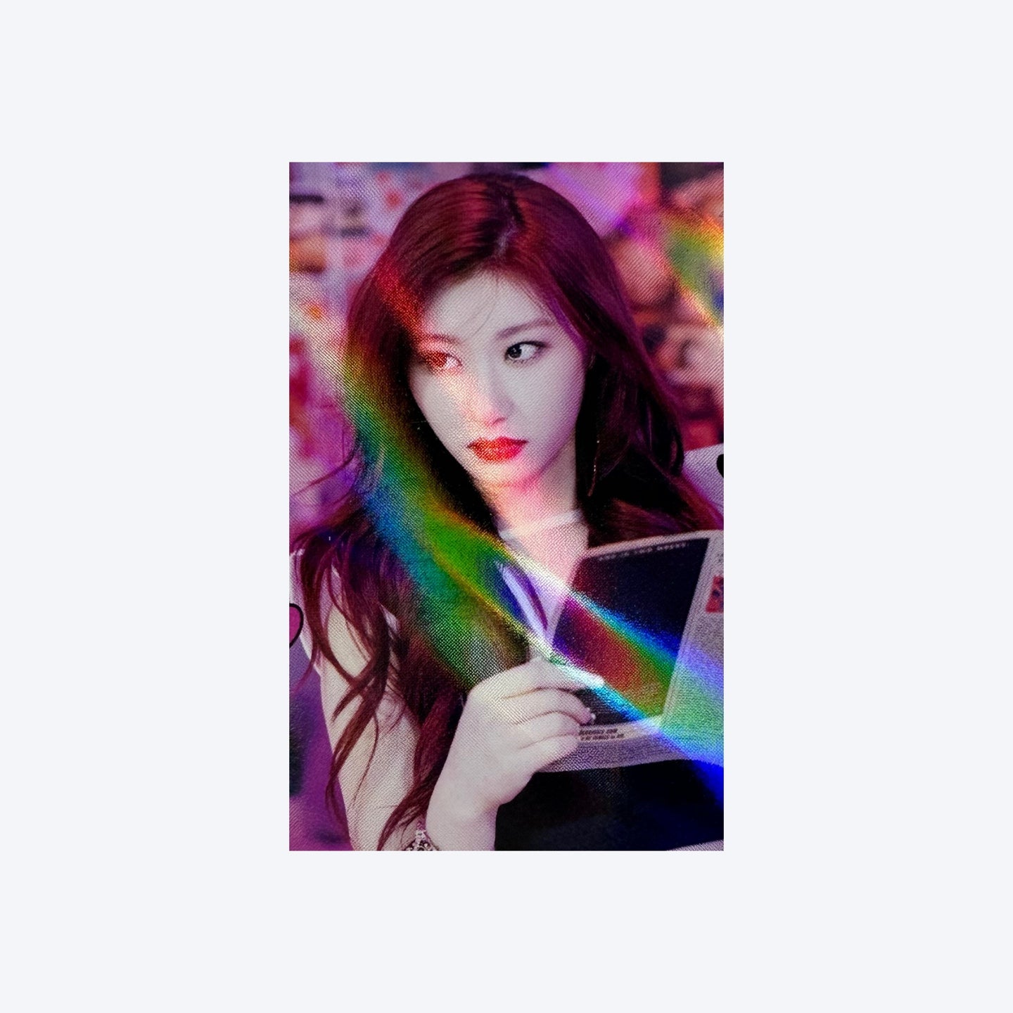 ITZY (있지) - [GUESS WHO] : (OFFICIAL HOLOGRAM PHOTOCARD) – EVE 