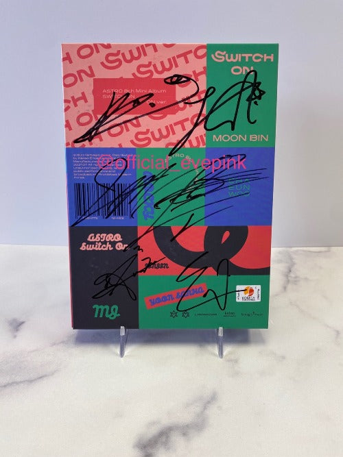 [AUTOGRAPHED CD] ASTRO (아스트로) 8TH MINI ALBUM - [SWITCH ON] (ONLINE ONLY)